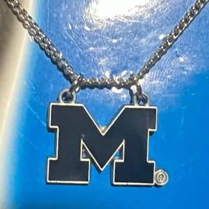 Siskiyou Sports Michigan Wolverines M blue necklace
